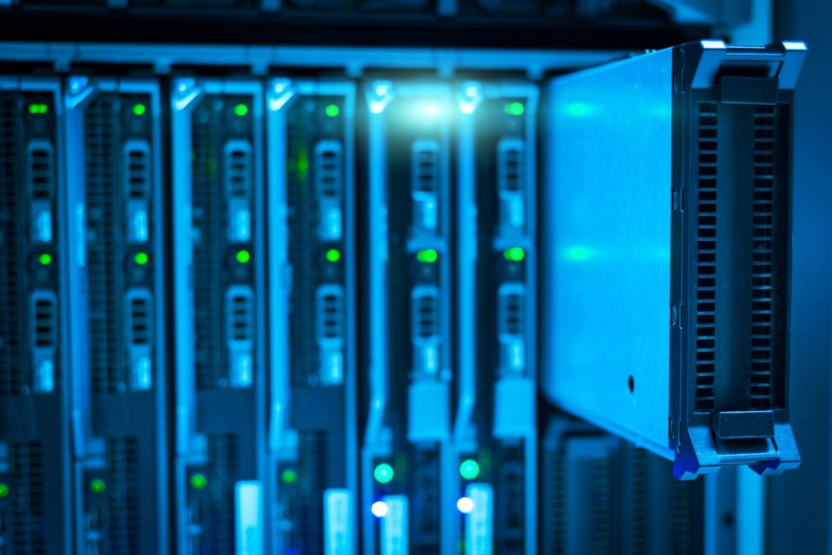 Cloud architecture on AWS, Azure and Microsoft 365